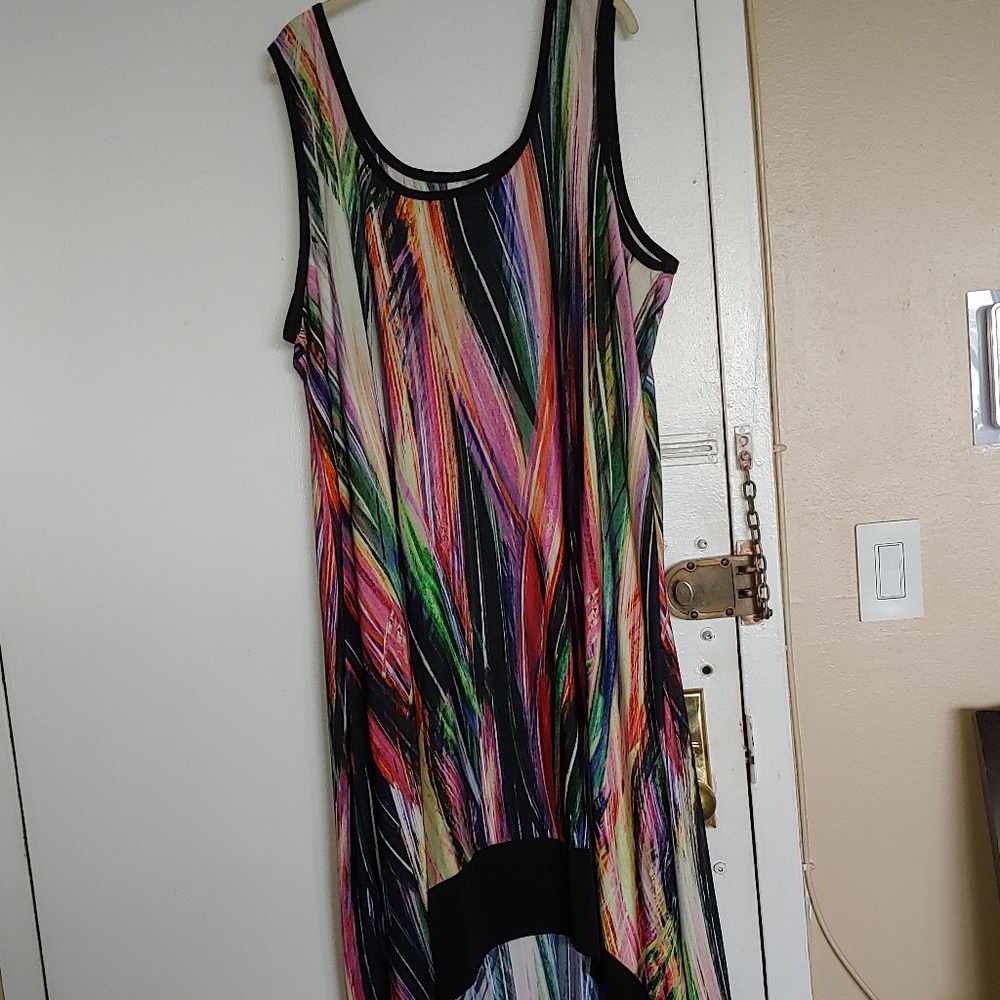 AVENUE HI LO  SLEEVELESS MULTI-COLORED MAXI -26/28